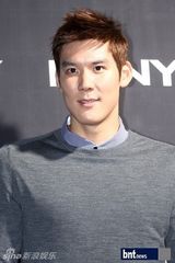 组图：少女时代CNBLUE等众星助阵品牌发布会