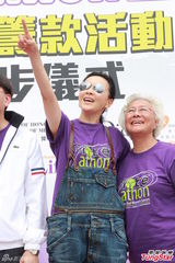 组图：刘嘉玲自称无所不谈 要感谢当年绑犯