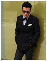 组图：唐文龙加盟星光国际 质感硬汉形象受关注