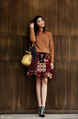 组图：姚晨时尚街拍四连发变身干练俏女郎