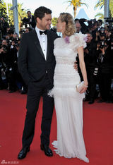 组图：黛安-克鲁格携男友亮相秀恩爱