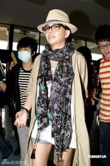 组图：憔悴张惠妹公开承认分手 避谈何守正劈腿