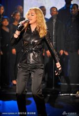 幻灯图：好莱坞群星海地赈灾义演 精彩现场回顾