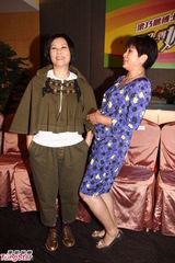 组图：《巴不得》办晚宴 汪明荃黄淑仪再聚首