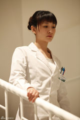 组图：《今夜天使降临》曝李小冉白衣天使剧照