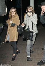 组图：童星麦考利金夜店门口撒泼 咒骂推搡狗仔