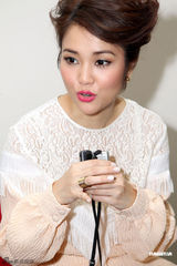 谢安琪避谈四台暂停联合颁奖 称各有风格不赞同联合