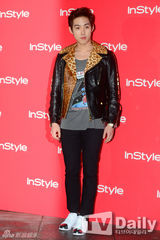 组图：李素妍崔江熙等助阵时尚杂志11周年活动