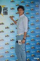 组图：何润东回应“地下女友”传闻 望40岁前成婚