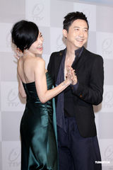 高清图：小S秀礼服上围丰满 放言金曲奖要露点抢镜