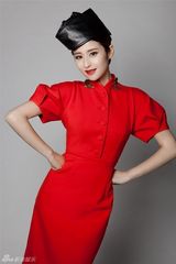 组图：颖儿红裙写真明媚动人笑靥如花