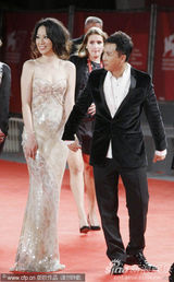 高清图：电影《精武风云》首映 甄子丹夫妇秀恩爱