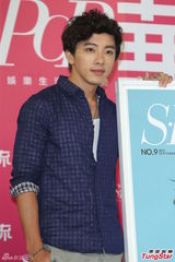 组图：王心凌开心办庆生会 许愿当包租婆