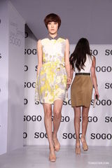 组图：时尚篇春夏服装汇演 张彤吴妍君周莹走秀