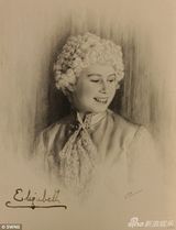 组图：英女王幼年舞台剧照曝光 曾表演中式戏剧