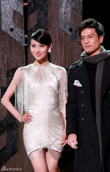 组图：《鸿门宴》各地宣传女杀手贾青亮相受关注