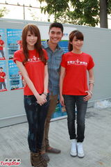 组图：官恩娜否认被林峰摸胸 澄清与旧爱复合