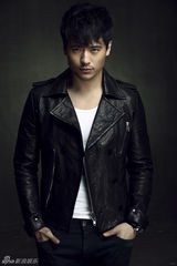 组图：高云翔新写真展硬朗气质