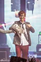 组图：SHINee与EXO-K等K-POP演唱会秀炫舞