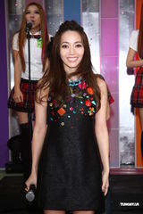 组图：侯佩岑吴宗宪黑白配 刘畊宏王婉霏不怕小三