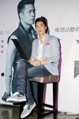 组图：周汤豪新碟挑战创作 欲送母亲Lady Gaga门票