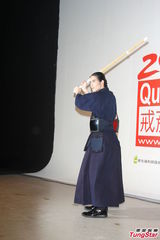 组图：虫虫恐吓案有进展 老萧展现剑击技术