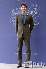 组图：韩星申贤俊大婚 张东健玄彬等大牌齐聚