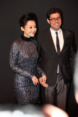 高清图：张曼玉同男友出席名品秀 与许晴冷暖争艳