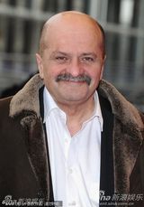 《纯洁星期六》首映 安东-沙金携斯维塔纳似情侣