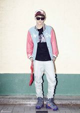 高清组图：EXO推后续曲《Growl》曝街拍写真