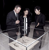 组图：周迅助阵时尚秀 36小时来回德国赶拍《云图》