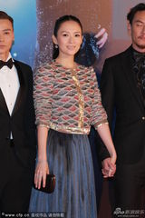 组图：金像红毯比一比 女神们全穿错了！