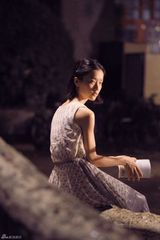 组图：《中国先生》首度曝光女主角怀旧造型