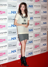 高清图：韩星张根硕韩孝珠等出席活动 休闲装扮亮相