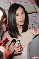 组图：杨釆妮生小孩不能有压力 找对象要看缘分