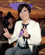 组图：萧煌奇发片黄小琥助阵打气