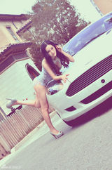 组图：性感女神俞夏巨乳内衣时尚秀