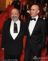 高清：《注脚》首映 《花花公子》女模透视装撩人