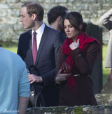 组图：凯特王妃亮相圣诞活动 怀孕后不忘踩高跟鞋