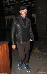 组图：贝嫂庆40岁生日小贝陪伴 辣妹马汀等齐贺