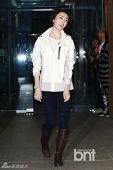 组图：孔侑朴河宣等出席某服饰品牌纪念活动