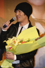 组图：左小青胡歌韩栋白冰主演《苦咖啡》上海开机