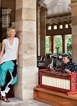 组图：莎拉波娃《Traveller》深V展异域风情