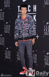 组图：GD宋智孝Tiffany等靓装出席品牌发布会