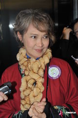 组图：萧芳芳呼吁香港保护儿童 称已收到陈浩民善款