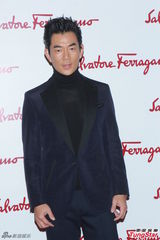 组图：张静初任贤齐等优雅亮相品牌活动