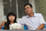 组图：《心术》张嘉译出演仁心医者兼任慈父