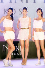 组图：昆凌将满19岁 生日与朋友庆祝