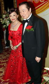 高清图：众星上海出席郑明明结婚四十周年庆典