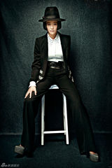 组图：海陆变中性帽子先生帅气诙谐